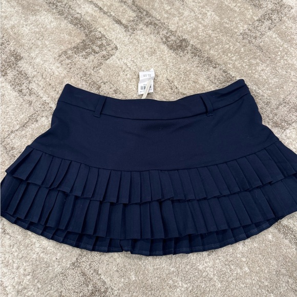 NWT- Ruffle Mini Skort - Picture 2 of 4